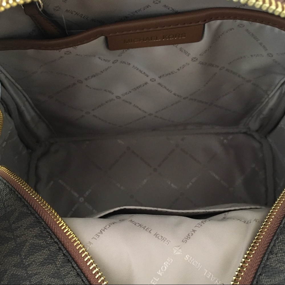 Last one ✨Michael Kors medium abbey aspen backpack - Picture 6 of 8